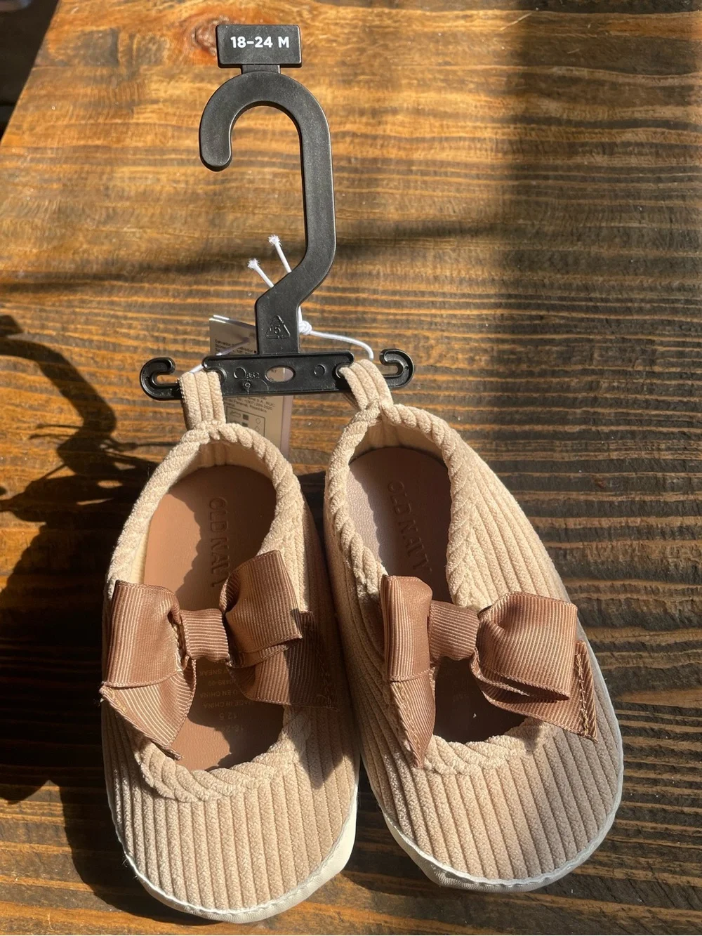 Old Navy Kids 18-24 month Ballet Flats with Bow - Beige, new